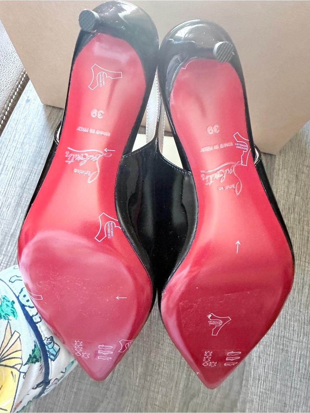Christian Louboutin Black Patent Leather Pointed Slingback Red bottoms Pumps - Picture 3 of 15